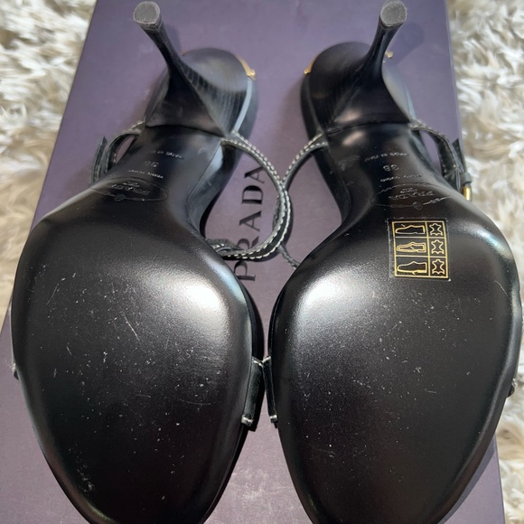 Prada heels - Picture 4 of 6